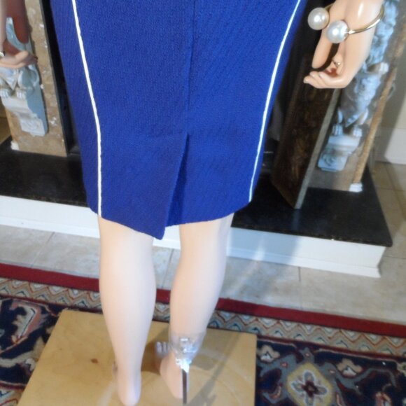 Moschino CheapandChic Light Blue Tweed Sheath Dress w/White Pipping Size 10 - Picture 14 of 16